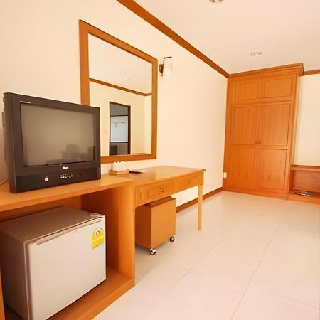 Golden Land Hotel Chiang Rai Bagian luar foto