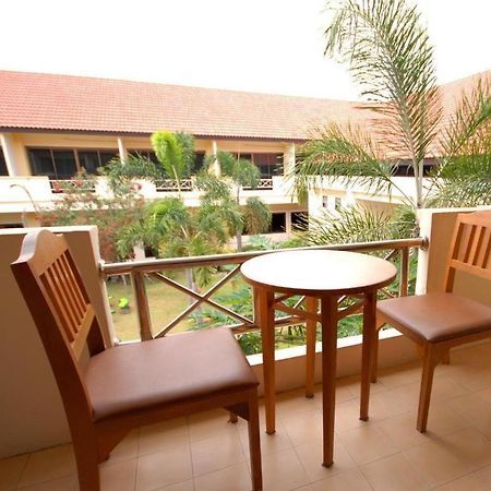 Golden Land Hotel Chiang Rai Bagian luar foto