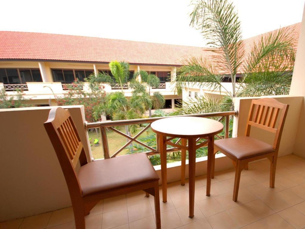 Golden Land Hotel Chiang Rai Bagian luar foto