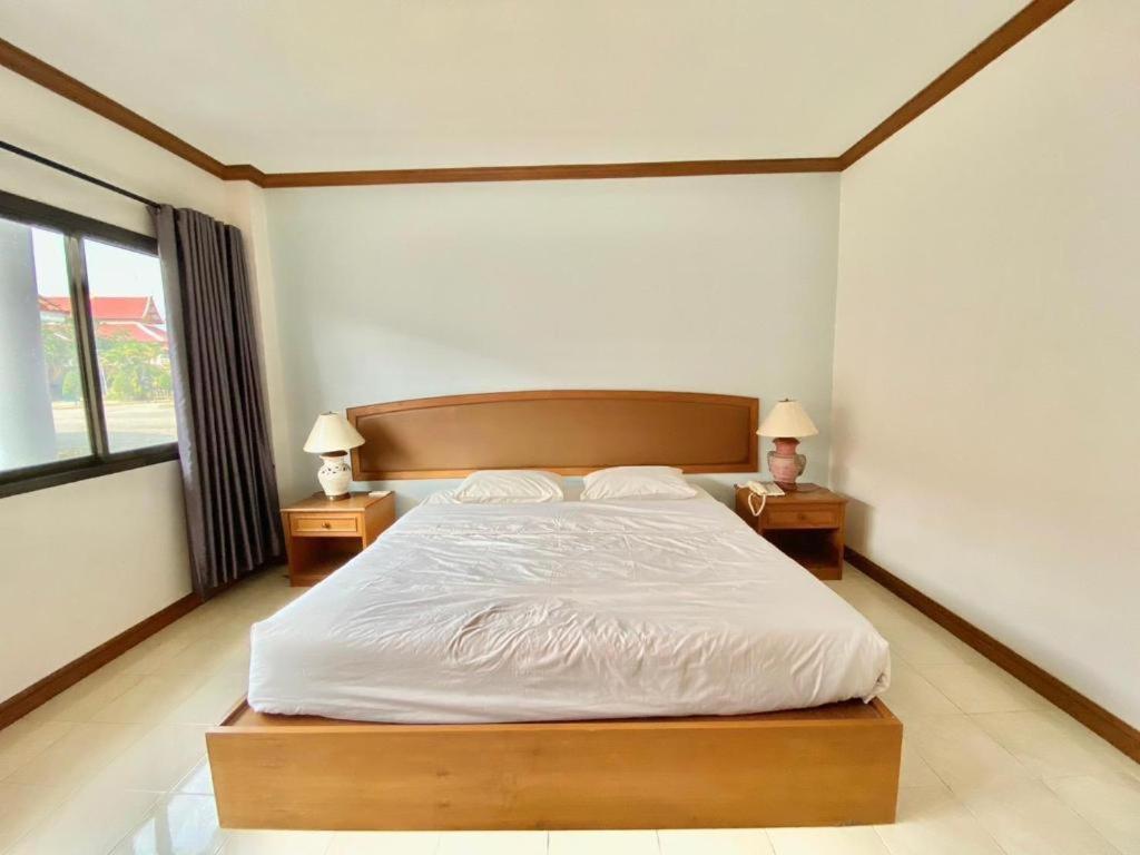 Golden Land Hotel Chiang Rai Bagian luar foto